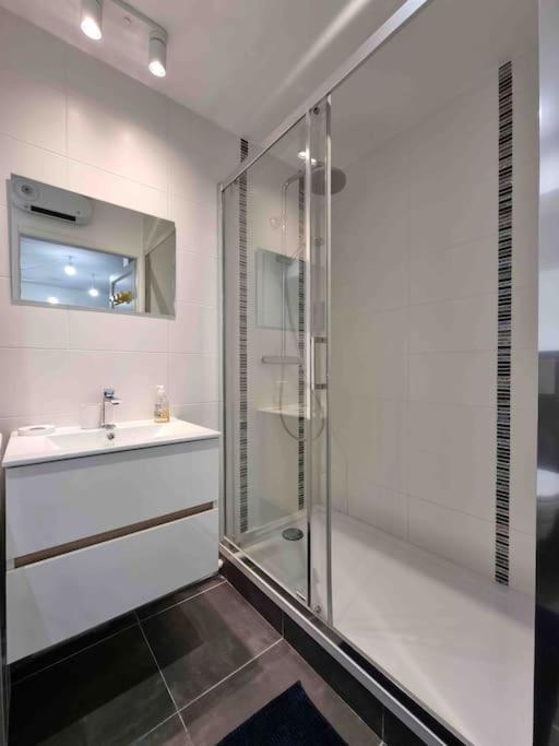 Le Bon Quai Apartment